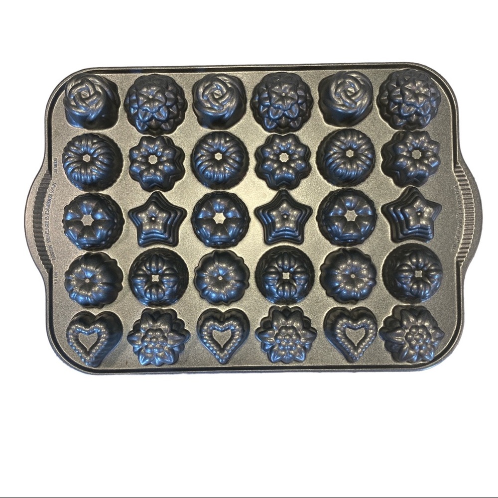 Nordic Ware Silver Mini Bundt & Decorative Mold Pan - Picture 4 of 6